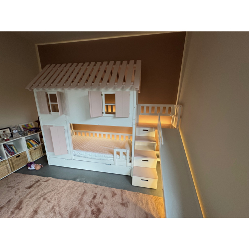 Køjeseng med trappe i København